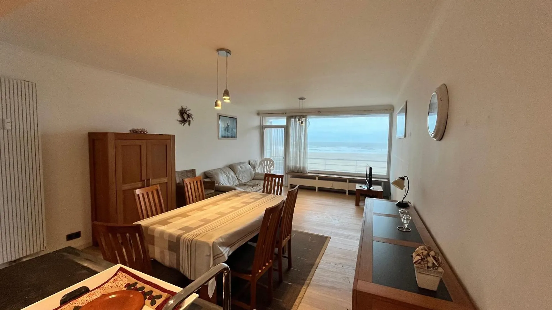 Elegant 2-Bedroom Apartment With A Sleeping Corner And Stunning Front Sea View T15 奥斯滕德
