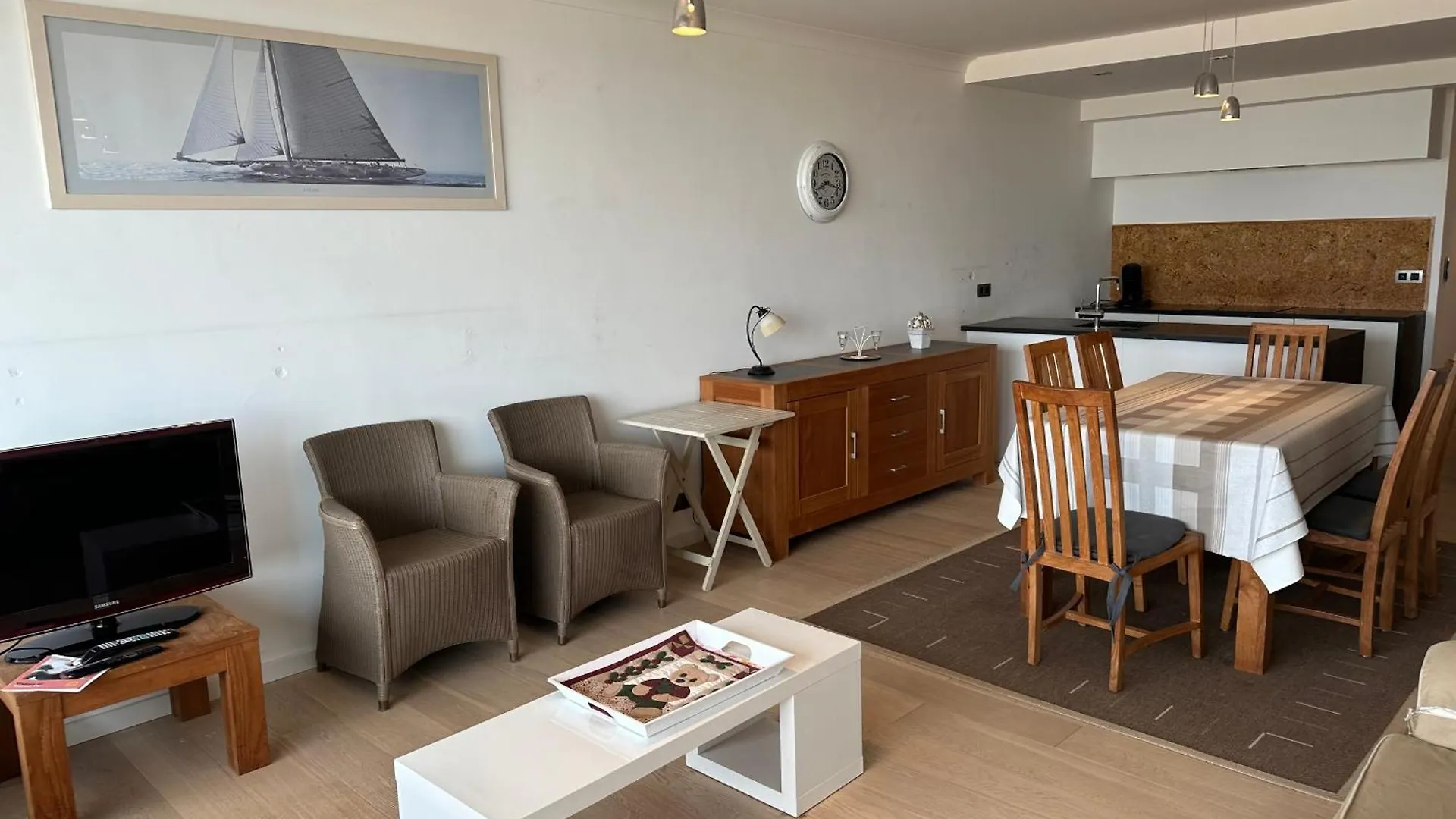 Elegant 2-Bedroom Apartment With A Sleeping Corner And Stunning Front Sea View T15 奥斯滕德 比利时