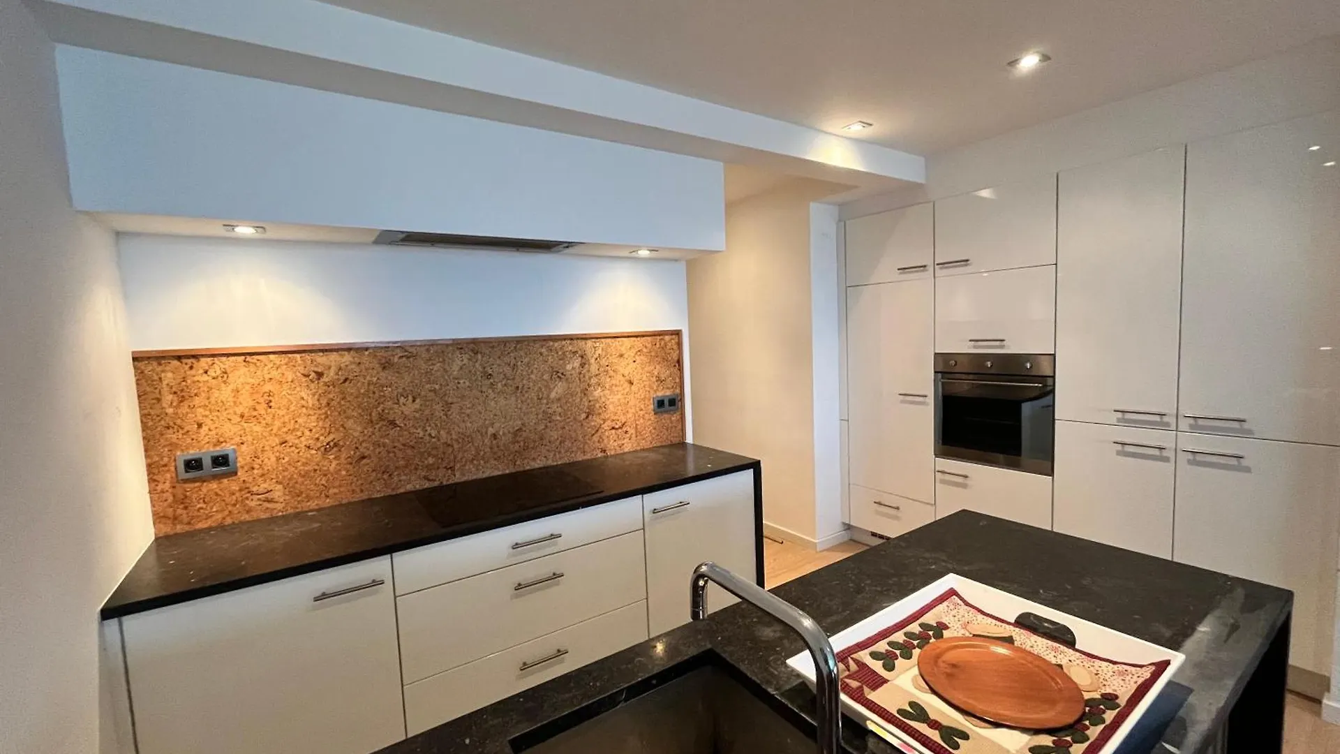 Elegant 2-Bedroom Apartment With A Sleeping Corner And Stunning Front Sea View T15 奥斯滕德